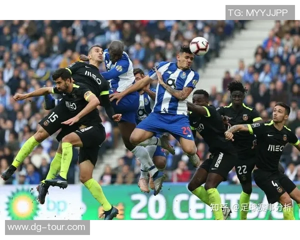 欧冠大战波尔图大胜本菲卡争议判罚引发全场热议