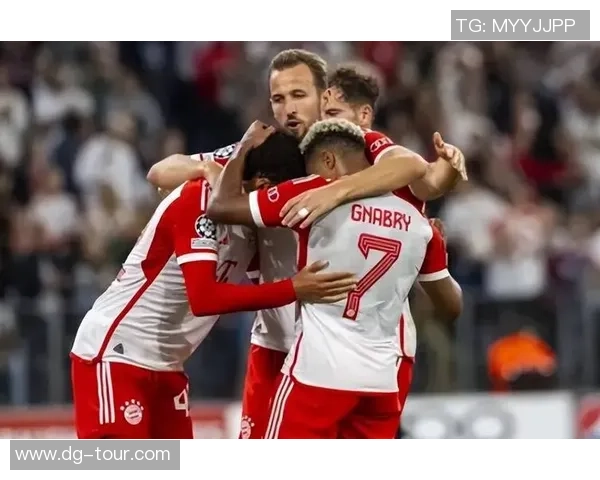 国王杯激战：拜仁与曼联平局红牌事件引发全场热议