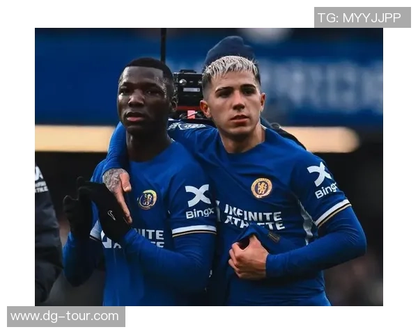 德甲激战波尔图与切尔西平局红牌事件引发全场热议与战术分析