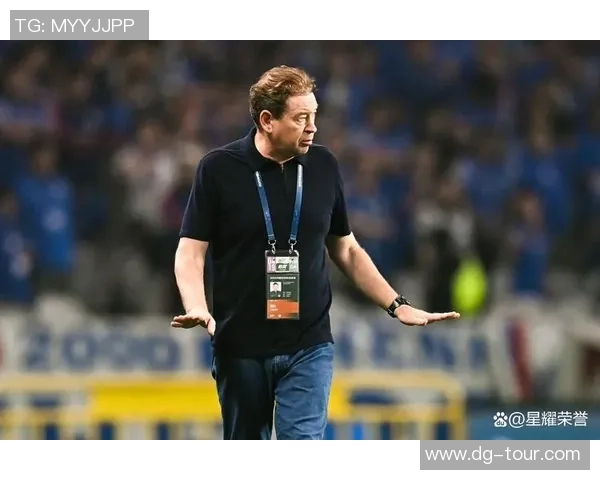 欧冠激战：里昂逆转切尔西绝杀时刻引发争议判罚全场沸腾