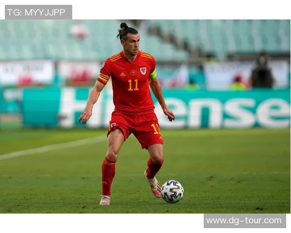 尤文图斯逆转多特蒙德补时绝杀引发全场狂欢与转会传闻热议