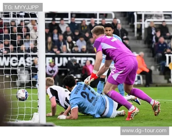 足总杯决战巴萨凭点球大战险胜曼城战术解析引发全场热议